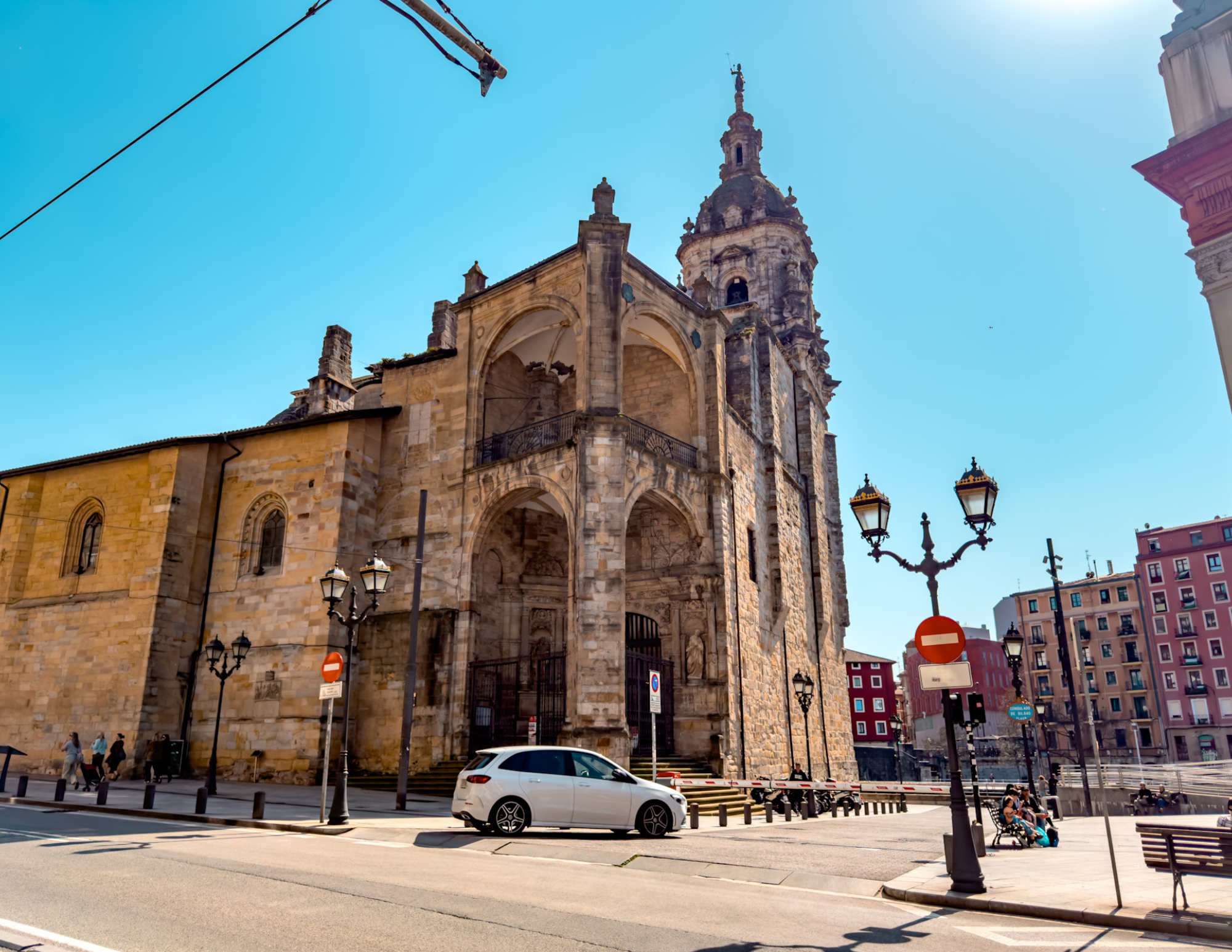 Bilbao Travel Guide (5).png